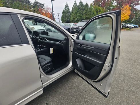 New 2025 MAZDA CX-5 AWD 2.5 S w/ Preferred Package image 28