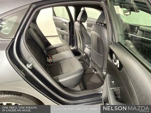 Used 2024 Kia Forte GT-Line image 16