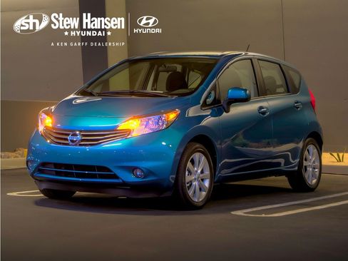 Used 2015 Nissan Versa Note SV FWD image 1