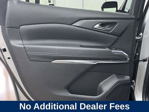 Used 2024 Chevrolet Traverse LT AWD/4WD image 19