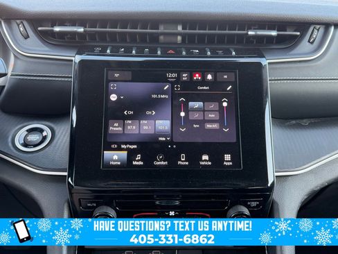 Used 2023 Jeep Grand Cherokee L Laredo image 14