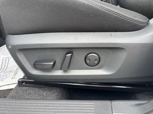 Certified 2026 Nissan Rogue SV AWD/4WD image 19