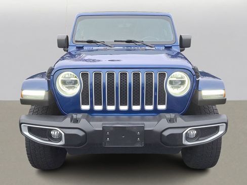 Used 2020 Jeep Wrangler Unlimited Sahara image 2