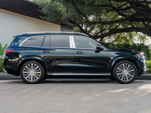 Used 2023 Mercedes-Benz Maybach GLS 600 4MATIC image 5