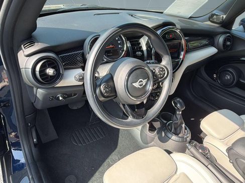 Used 2017 MINI Cooper S FWD image 4