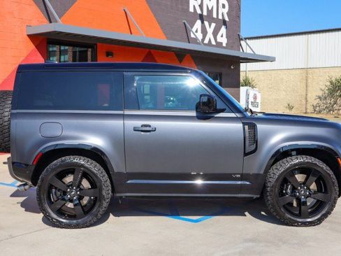 Used 2023 Land Rover Defender 90 V8 image 4