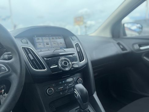 Used 2018 Ford Focus SEL FWD image 31