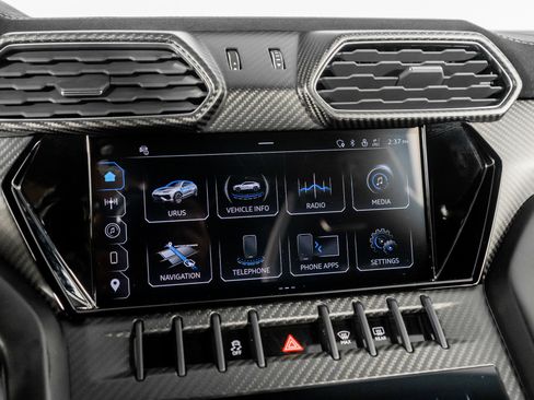 Used 2024 Lamborghini Urus Performante image 48