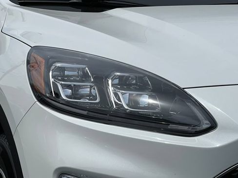 Certified 2022 Ford Escape Titanium FWD image 42