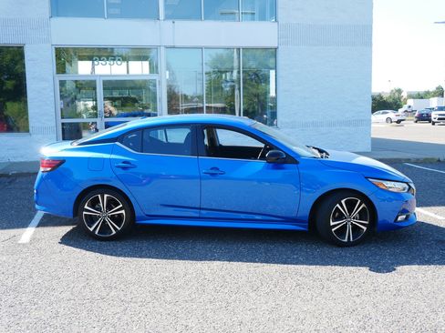Used 2023 Nissan Sentra SR image 2