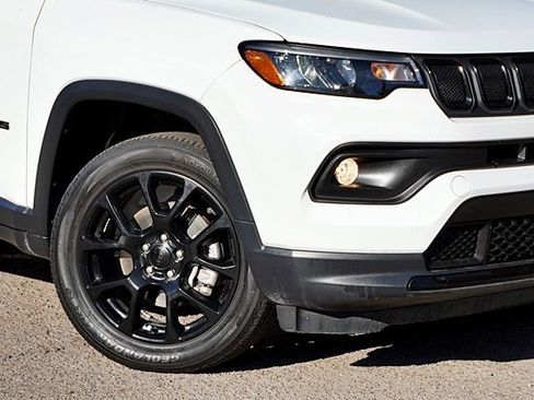 Used 2022 Jeep Compass Altitude image 4