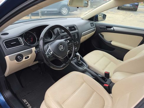Used 2018 Volkswagen Jetta SE FWD image 10