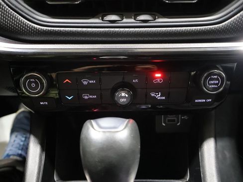 Certified 2023 Jeep Compass Latitude AWD/4WD image 32