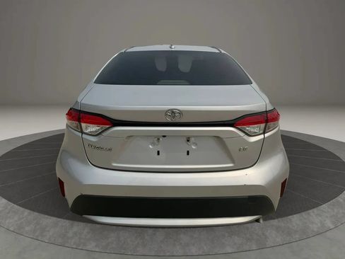 Used 2020 Toyota Corolla LE FWD image 6