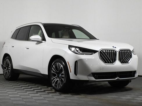 Used 2025 BMW X3 xDrive30i w/ Premium Package image 9