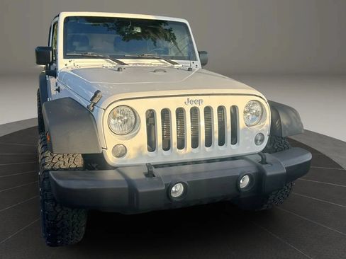 Used 2018 Jeep Wrangler Unlimited Sport S AWD/4WD image 6