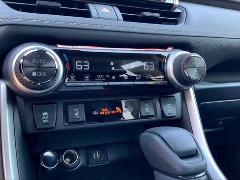 New 2025 Toyota RAV4 XLE image 20