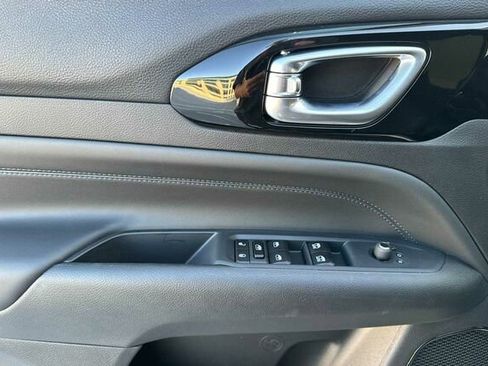 New 2026 Jeep Compass Limited image 8