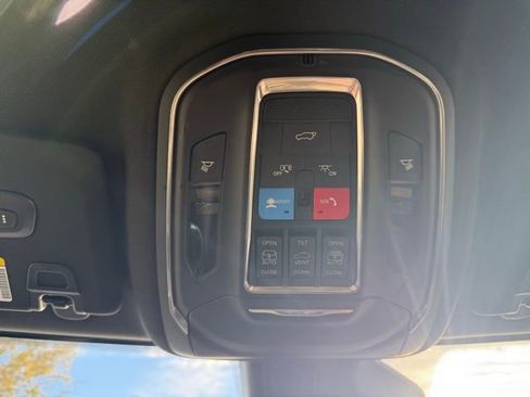 New 2025 Jeep Grand Cherokee L Limited w/ Luxury Tech Group II image 22