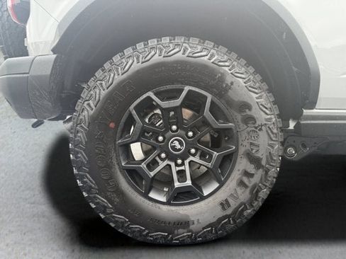 New 2026 Ford Bronco Badlands AWD/4WD image 8