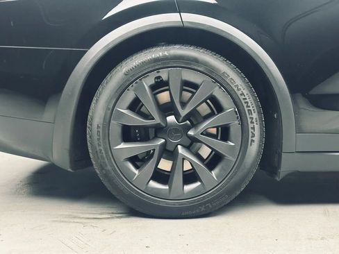 Used 2024 Tesla Model X AWD/4WD image 39