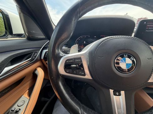 Used 2021 BMW 530i xDrive w/ M Sport Package AWD/4WD image 14