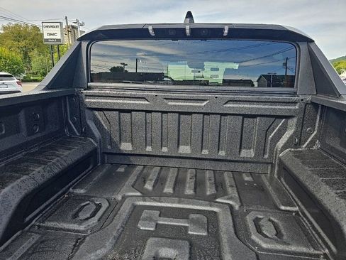 New 2025 GMC Hummer EV 3X image 11