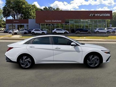 New 2026 Hyundai Elantra Limited w/ Cargo Package FWD image 9