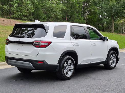 Used 2025 Honda Pilot EX-L image 29