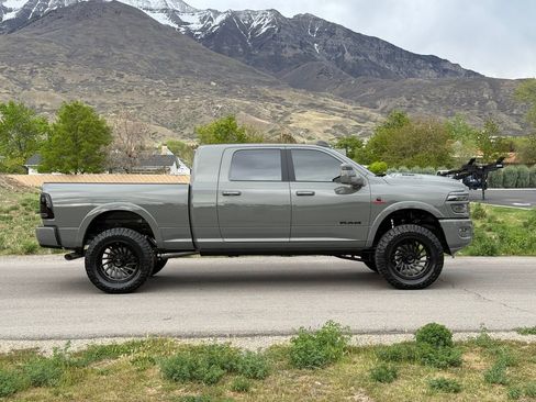 Used 2026 RAM 3500 Limited AWD/4WD image 8