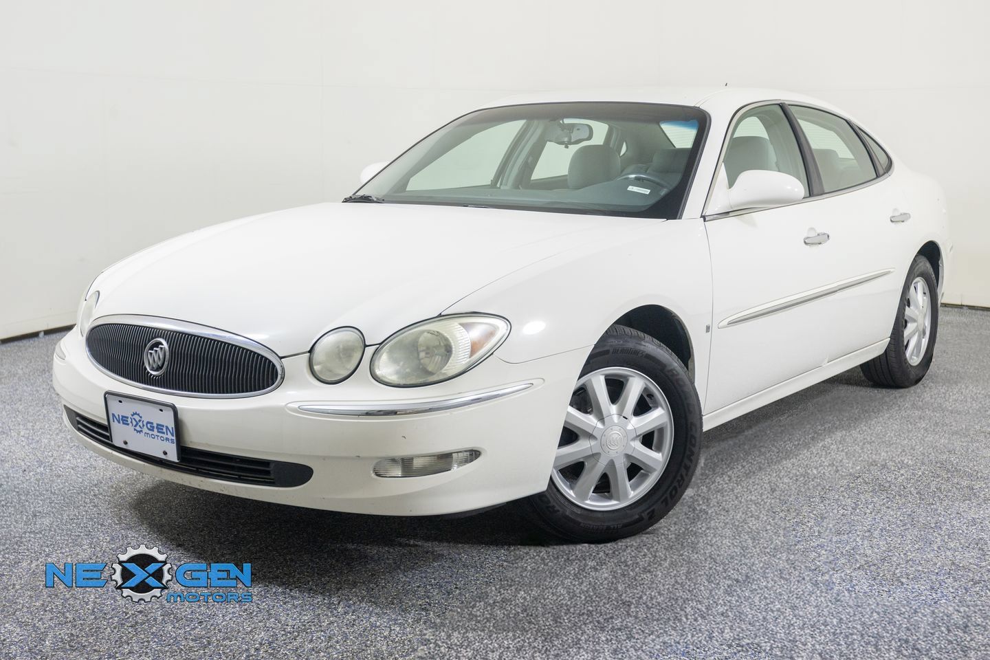 Used 2006 Buick LaCrosse CXL w/ Chrome Appearance Package FWD image 4