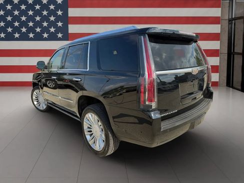 Used 2017 Cadillac Escalade AWD Platinum image 5