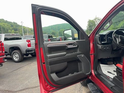 Used 2023 Chevrolet Silverado 1500 LT Trail Boss w/ Convenience Package II AWD/4WD image 11