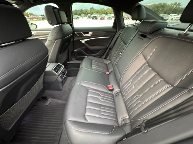 Used 2025 Audi S6 Premium Plus w/ Premium Plus Package AWD/4WD image 29