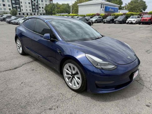 Used 2022 Tesla Model 3 Long Range AWD/4WD image 4