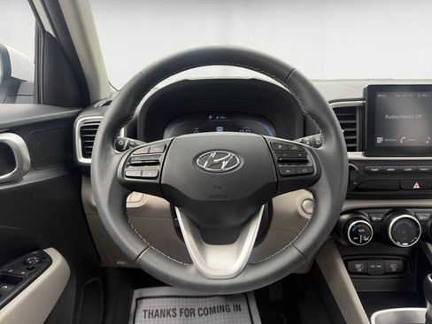 Certified 2024 Hyundai Venue SEL FWD image 12