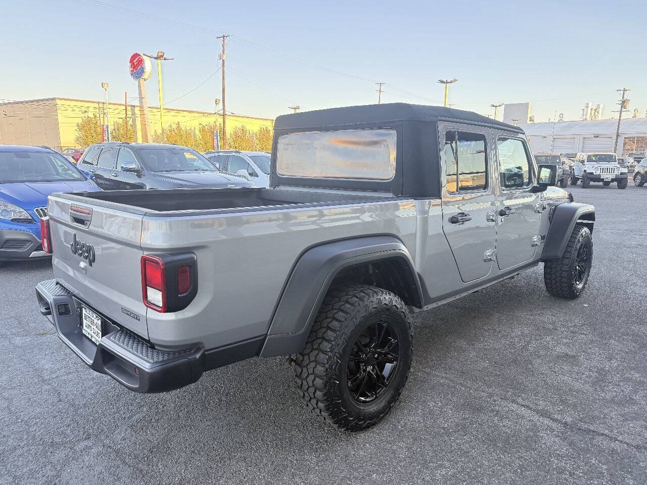 Used 2020 Jeep Gladiator Sport w/ Quick Order Package 24S AWD/4WD image 4
