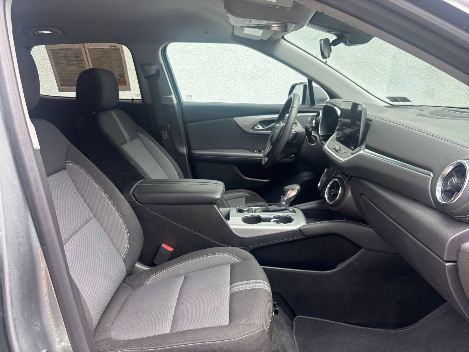 Used 2026 Chevrolet Blazer LT FWD image 27