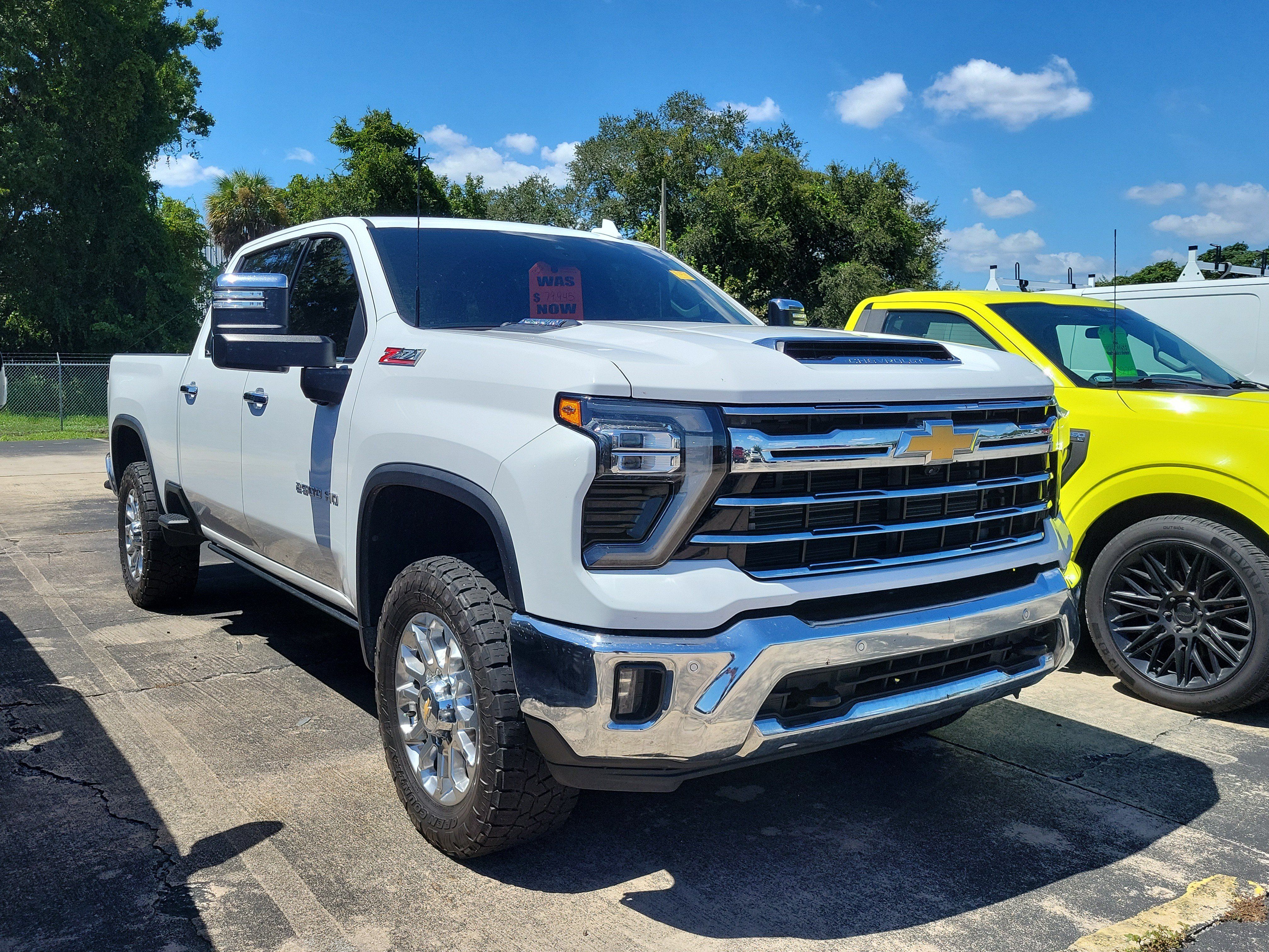 Used 2025 Chevrolet Silverado 2500 LTZ w/ LTZ Premium Package AWD/4WD image 6