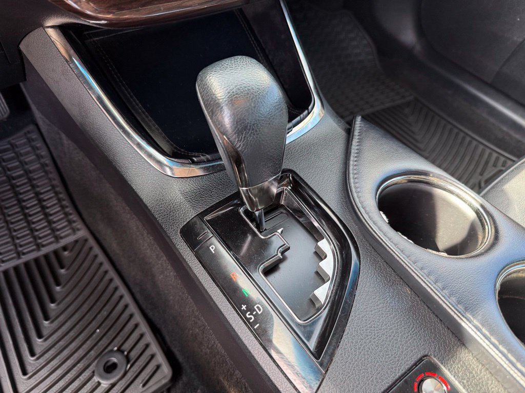 Used 2015 Toyota Avalon XLE Touring FWD image 31