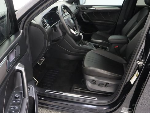 Used 2024 Volkswagen Tiguan SE R-Line FWD image 14