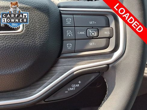 Used 2024 Jeep Wagoneer L Series II w/ Flexible Seating Group AWD/4WD image 22