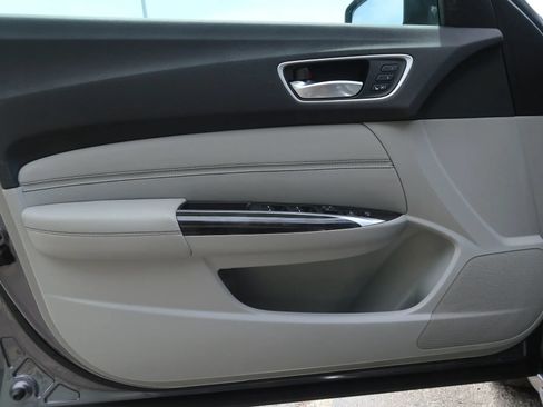 Used 2018 Acura TLX V6 w/ Technology Package FWD image 45