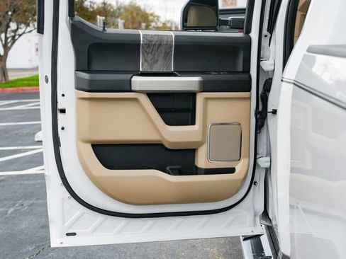 Used 2017 Ford F250 Lariat w/ Lariat Ultimate Package image 40