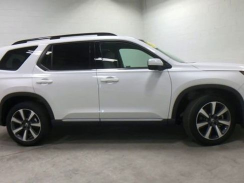 Used 2023 Honda Pilot Elite image 4