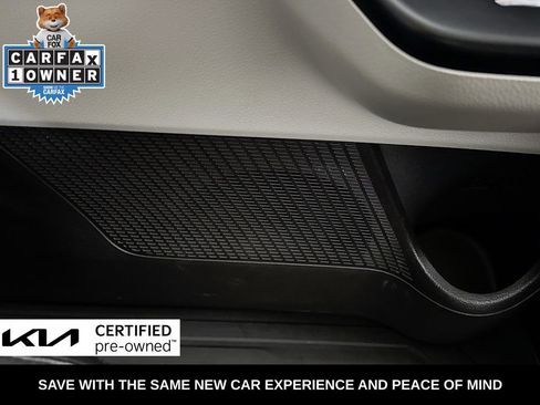 Certified 2024 Kia Carnival LX image 28