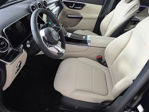 New 2026 Mercedes-Benz GLC 300 image 6