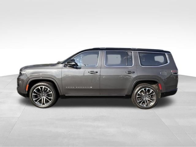 Used 2023 Jeep Grand Wagoneer Series III AWD/4WD image 3