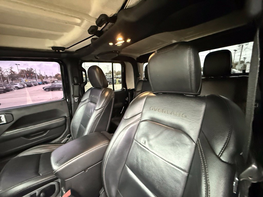 Used 2020 Jeep Gladiator Overland AWD/4WD image 14