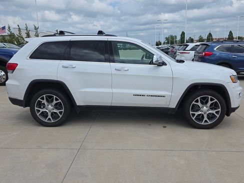 Used 2019 Jeep Grand Cherokee Limited AWD/4WD image 6